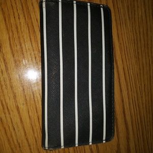 Black and White Stripped Wallet